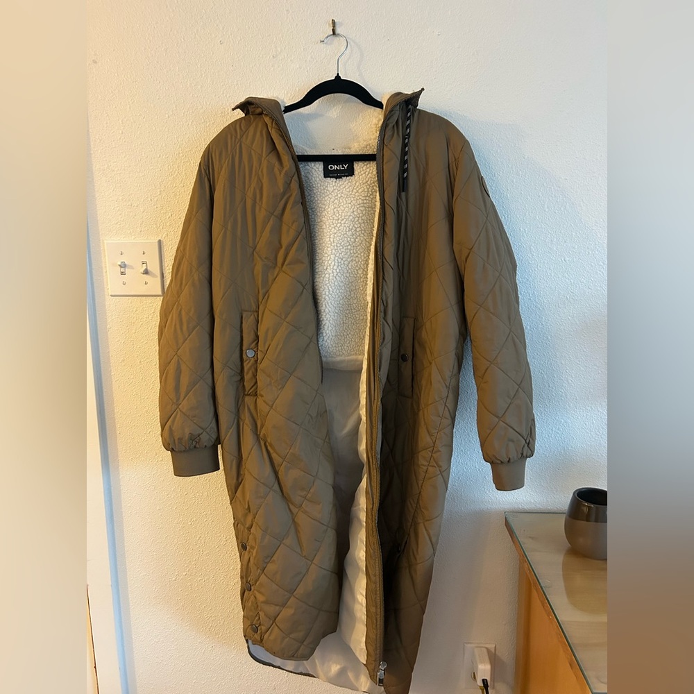 Only Quilted Long Puffer Coat with Sherpa Lining - Tan